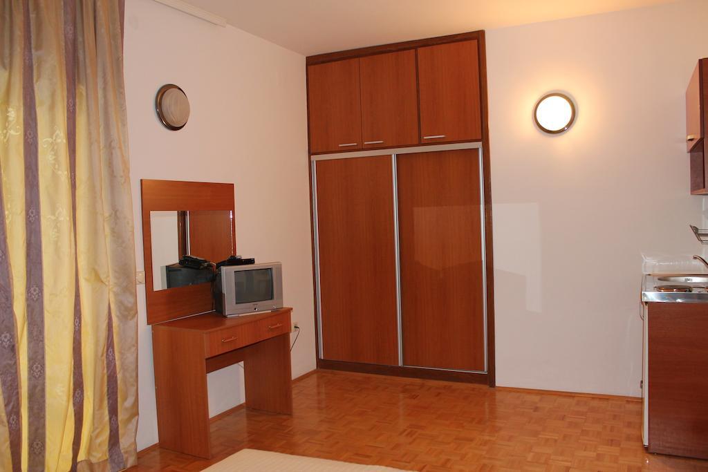 Solar Apartments Herceg Novi Oda fotoğraf